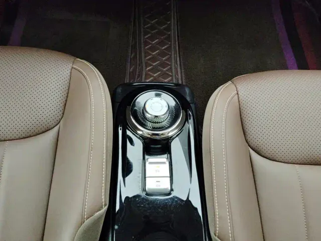 Wuling Bingo — Фото автомобиля 16