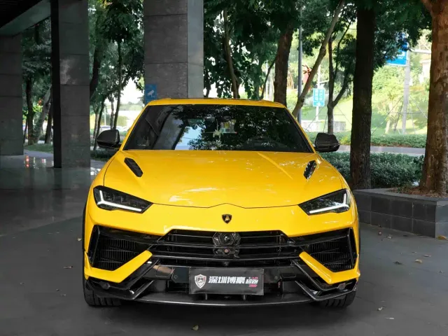 Lamborghini Urus — Фото автомобиля 21
