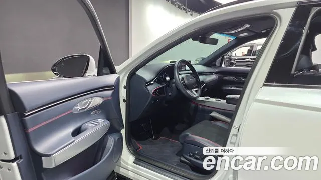 Genesis GV70 2.5T Бензин 2WD — Фото автомобиля 10