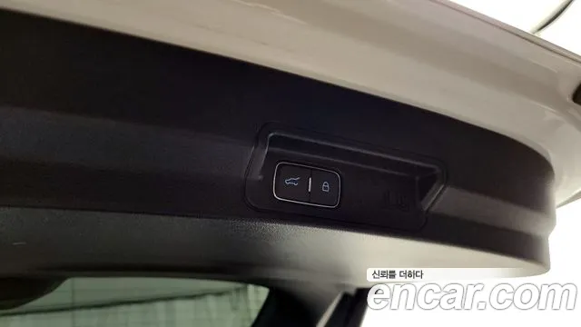 Ford Explorer — Фото автомобиля 22