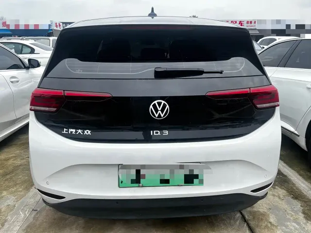 Volkswagen ID.3 — Фото автомобиля 11