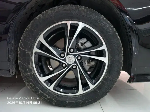 Buick Regal — Фото автомобиля 8