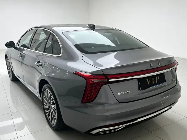 Hongqi H5 — Фото автомобиля 9