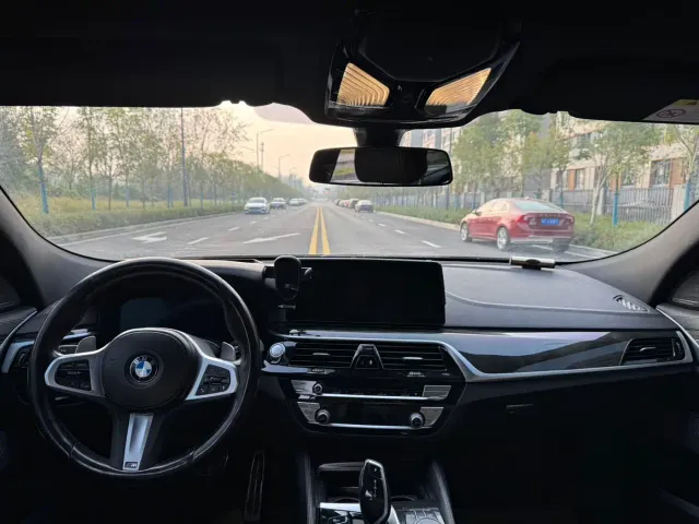 BMW 6 Series Gran Turismo — Фото автомобиля 5