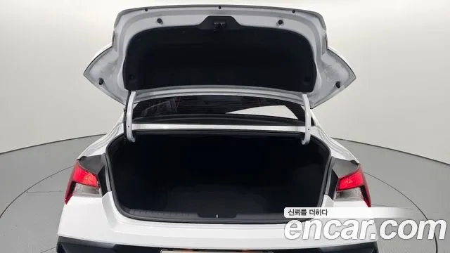 Hyundai AVANTE Новый Avante (CN7) — Фото автомобиля 17