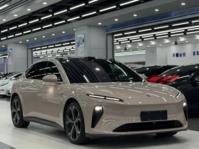 Nio ET5 — Фото автомобиля 3