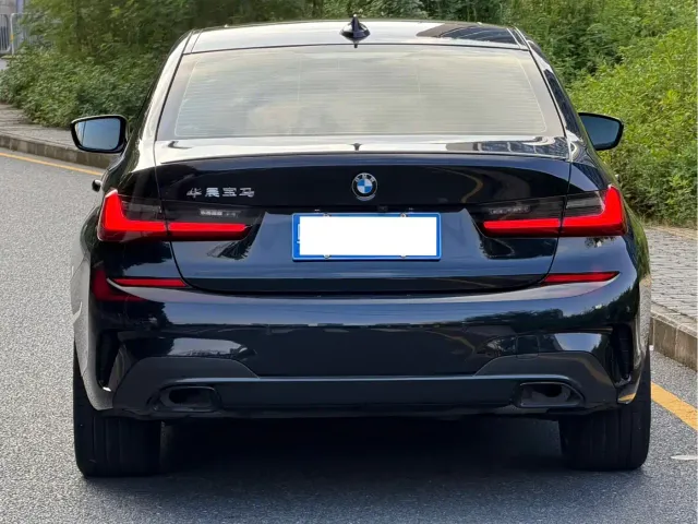 BMW 3 Series — Фото автомобиля 4