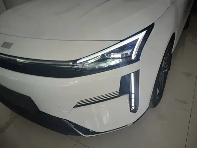 Geely Galaxy L6 — Фото автомобиля 23