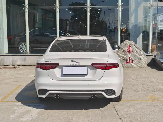 Jaguar XEL — Фото автомобиля 12