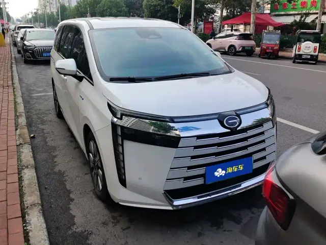 GAC Trumpchi E8 — Фото автомобиля 2