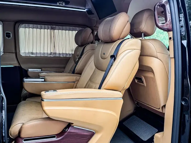 Mercedes-Benz V-Class — Фото автомобиля 25