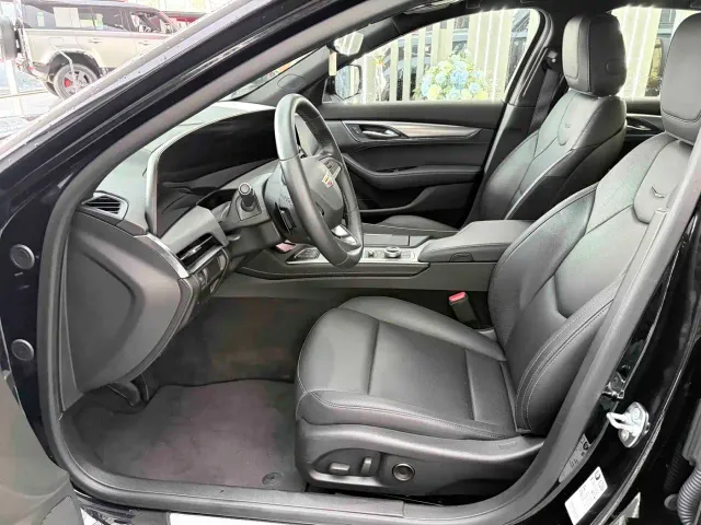 Cadillac CT5 — Фото автомобиля 8