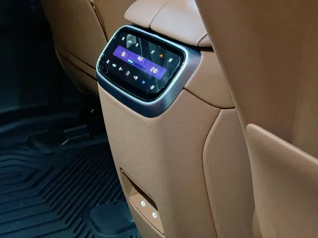 Aito M7 — Фото автомобиля 12