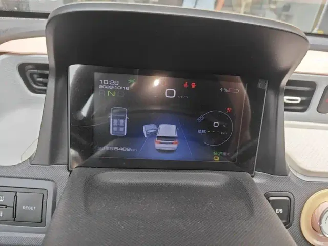 Wuling Hongguang Mini EV — Фото автомобиля 9