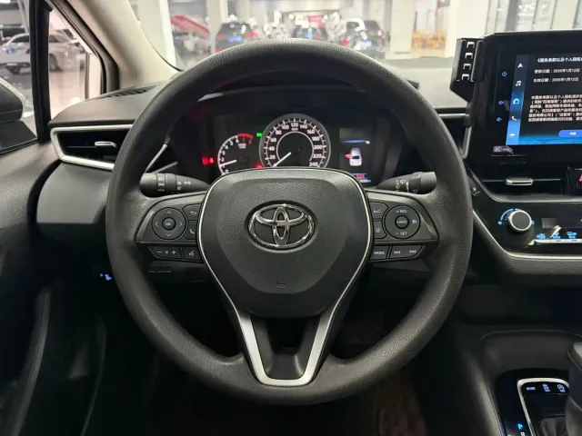 Toyota Corolla — Фото автомобиля 14
