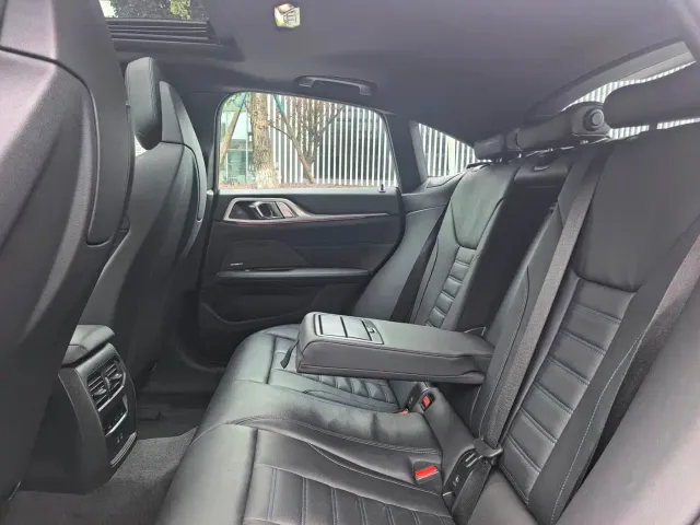 BMW i4 M50 — Фото автомобиля 5