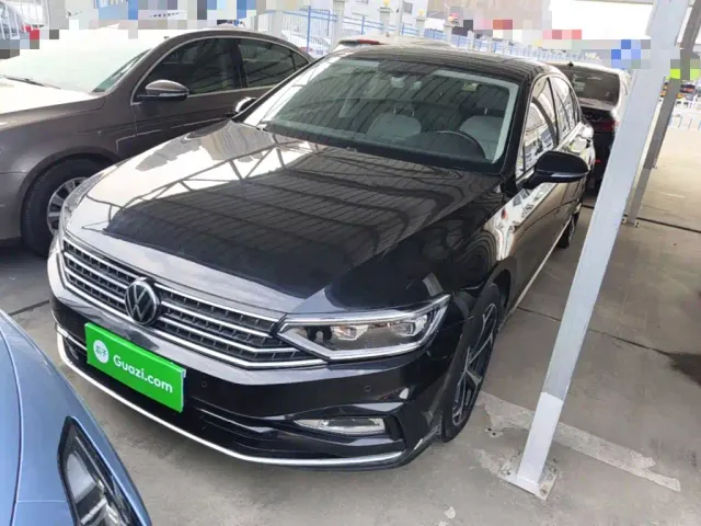 Фотография автомобиля — Volkswagen Magotan