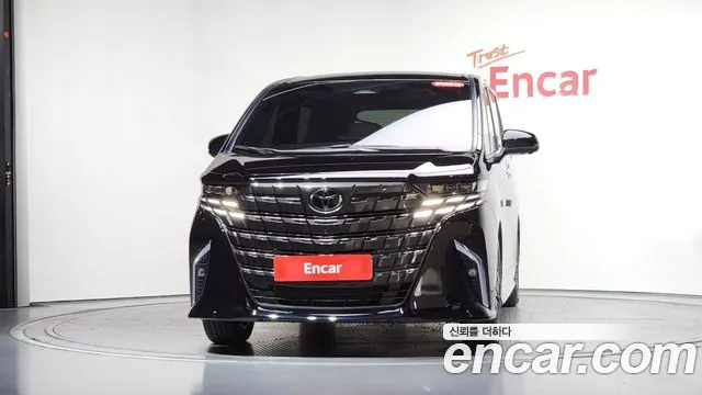 Toyota Alphard — Фото автомобиля 3