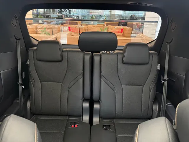 Toyota Alphard — Фото автомобиля 10