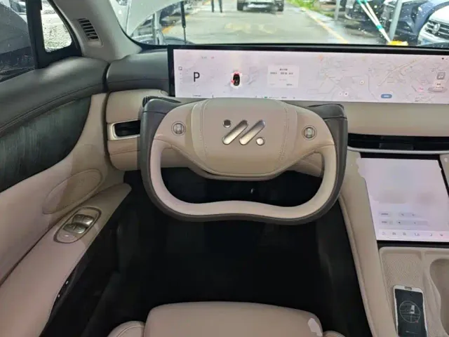 IM Motors LS6 — Фото автомобиля 10