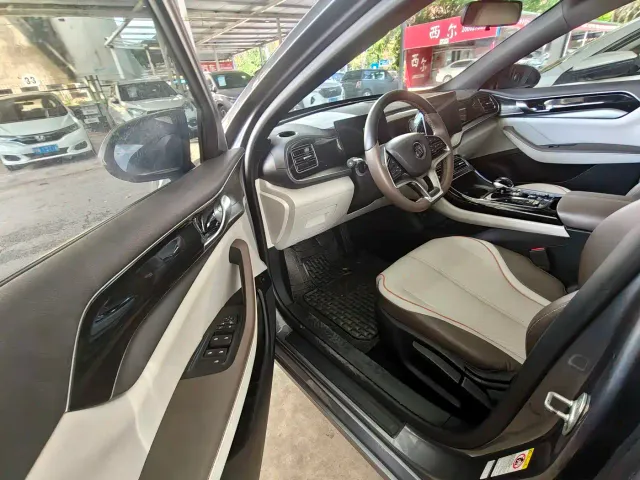 BYD Qin PLUS — Фото автомобиля 5