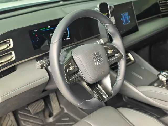 BYD Qin L — Фото автомобиля 4