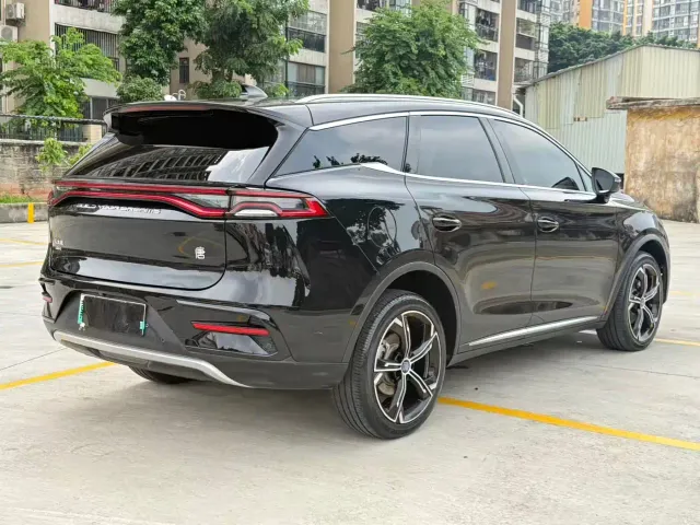 BYD Tang — Фото автомобиля 10