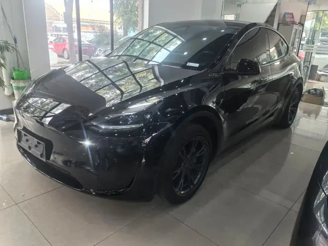 Фотография автомобиля — Tesla Model Y
