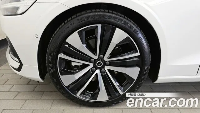 Вольво S60 S60 третьего поколения B5 Ultimate Bright — Фото автомобиля 4