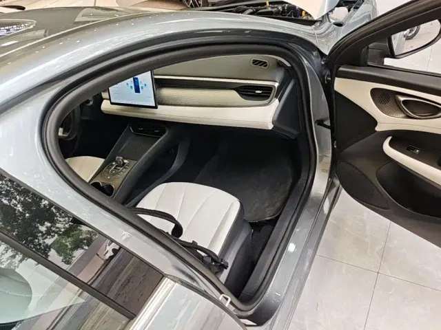 BYD Seal 05 DM-i — Фото автомобиля 8