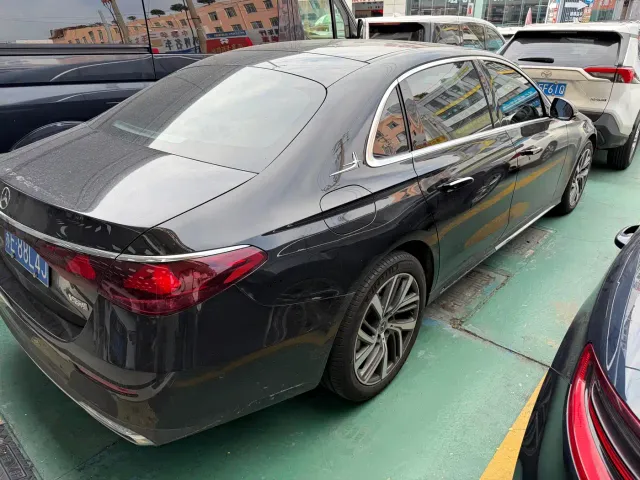 Mercedes-Benz E-Class — Фото автомобиля 6