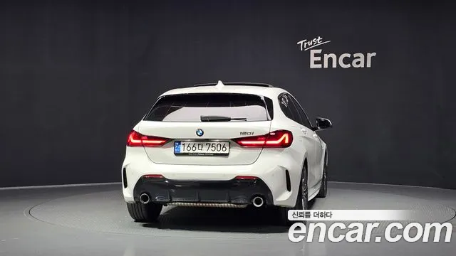 BMW 1 Series F40 — Фото автомобиля 4