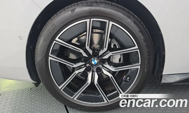 BMW 7 Series — Фото автомобиля 5