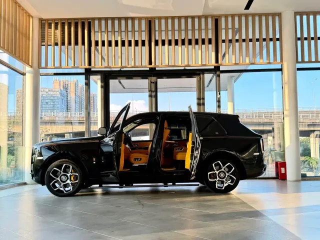 Rolls-Royce Cullinan — Фото автомобиля 4