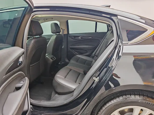 Buick Regal — Фото автомобиля 17