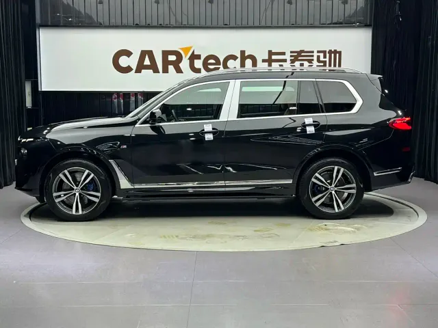 BMW X7 — Фото автомобиля 14