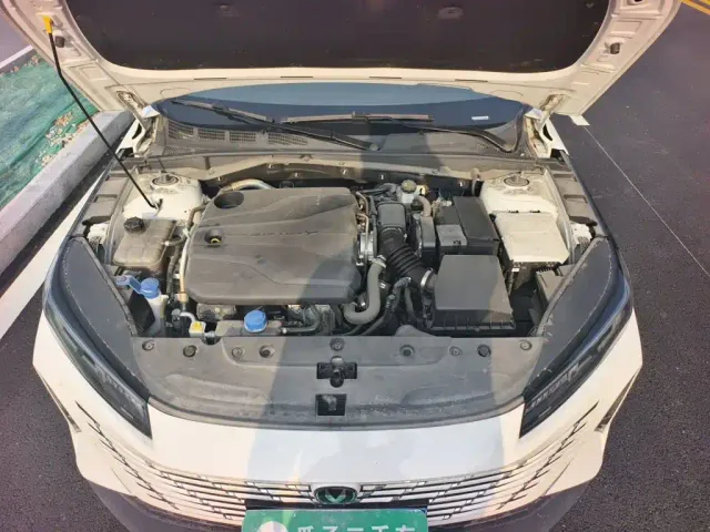 Changan Eado — Фото автомобиля 21