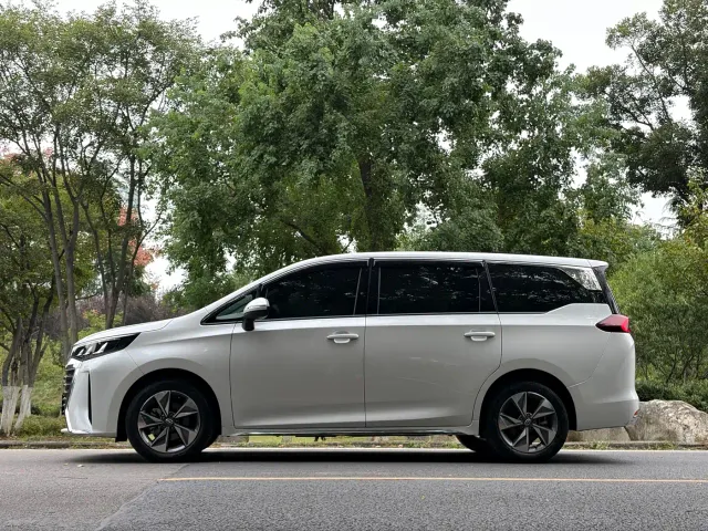GAC Trumpchi M6 — Фото автомобиля 8
