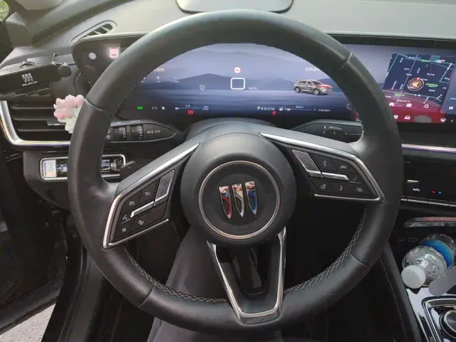 Buick Envision Plus — Фото автомобиля 15