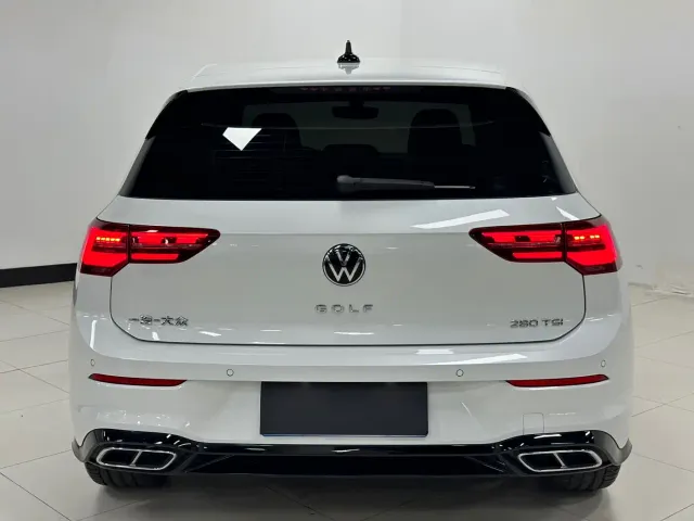 Volkswagen Golf — Фото автомобиля 6