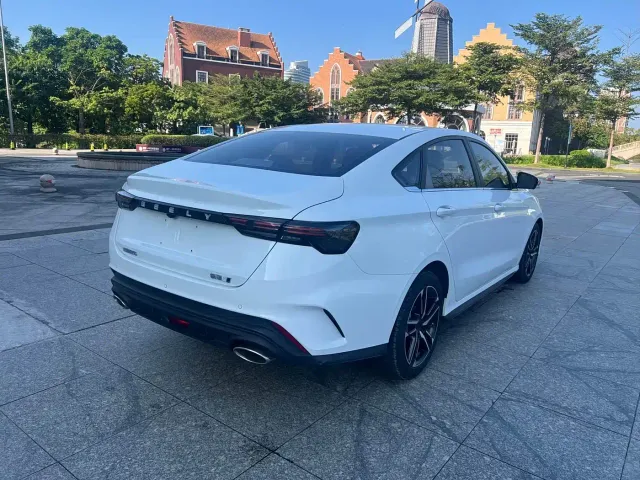Geely Binrui — Фото автомобиля 16