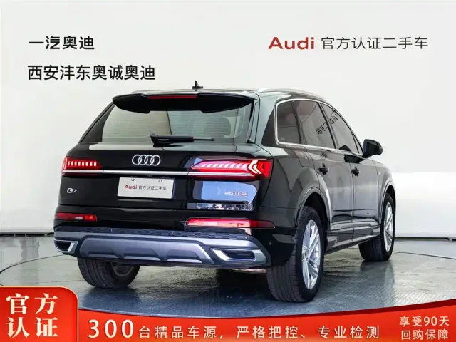 Audi Q7 — Фото автомобиля 4