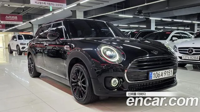 Фотография автомобиля — MINI Clubman