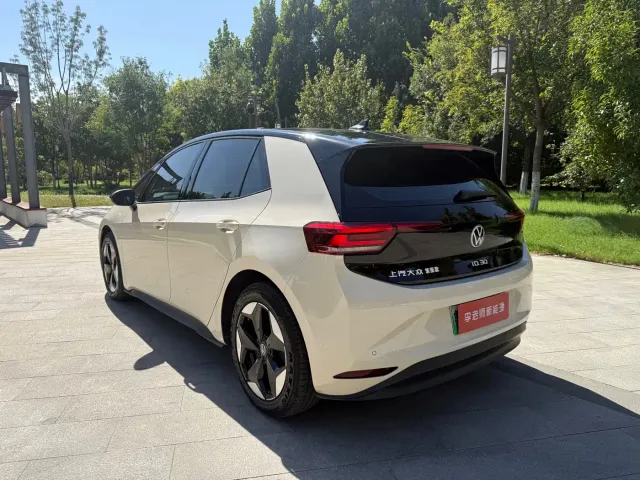 Volkswagen ID.3 — Фото автомобиля 7