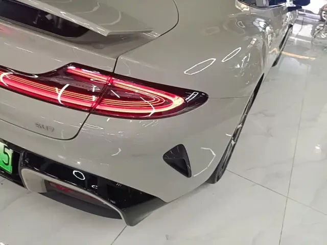 Xiaomi SU7 — Фото автомобиля 7