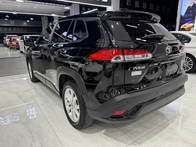 Toyota Frontlander — Фото автомобиля 12