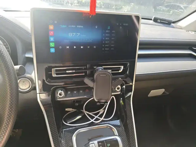 Haval M6 — Фото автомобиля 9