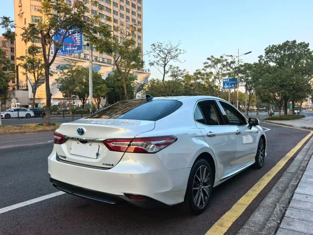 Toyota Camry — Фото автомобиля 19