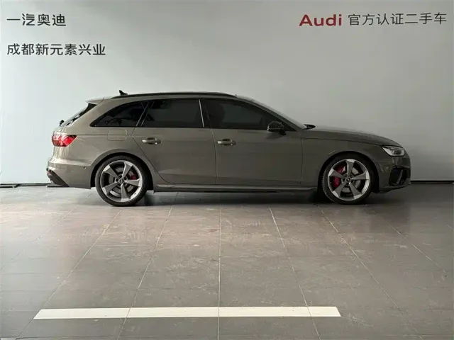 Audi S4 — Фото автомобиля 3