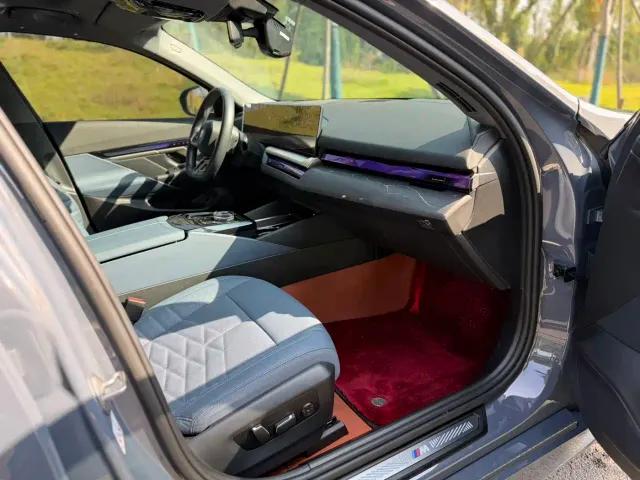 BMW i5 — Фото автомобиля 15